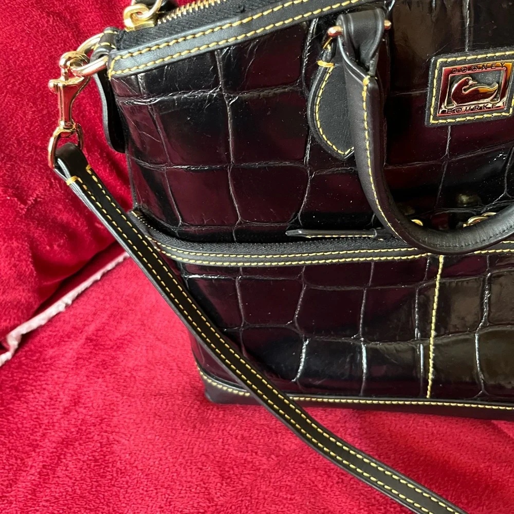 Dooney & Bourke handbag - Picture 7 of 15